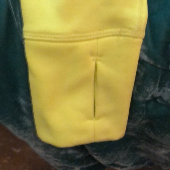 Nike Neon Yellow and White therma-fit Hoodie - Picture 4 of 7